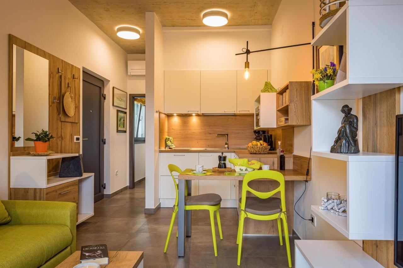 Apartments Bijou With Big Private Garden Near Umag Vilanija Exterior photo